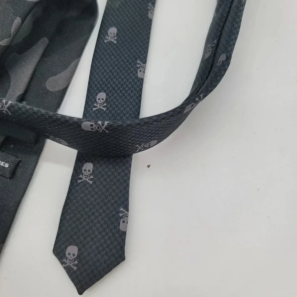 Youth Boys Public Notices Black Gray Camo Skull Skinny Slim Tie OS